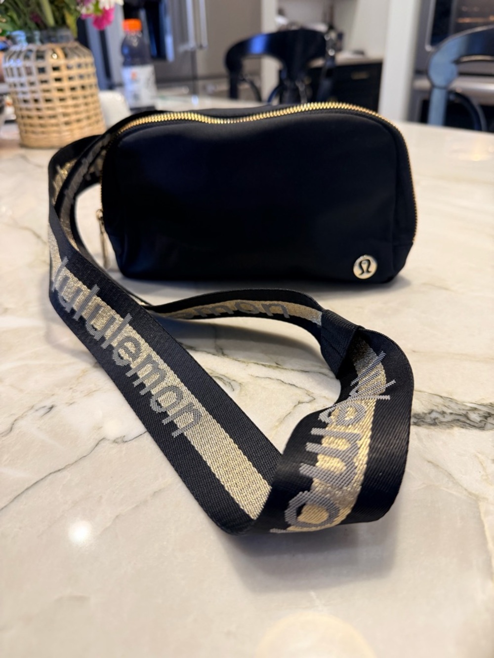 New Lululemon Black Crossbody Bag with Logo Strap Black/ Gold